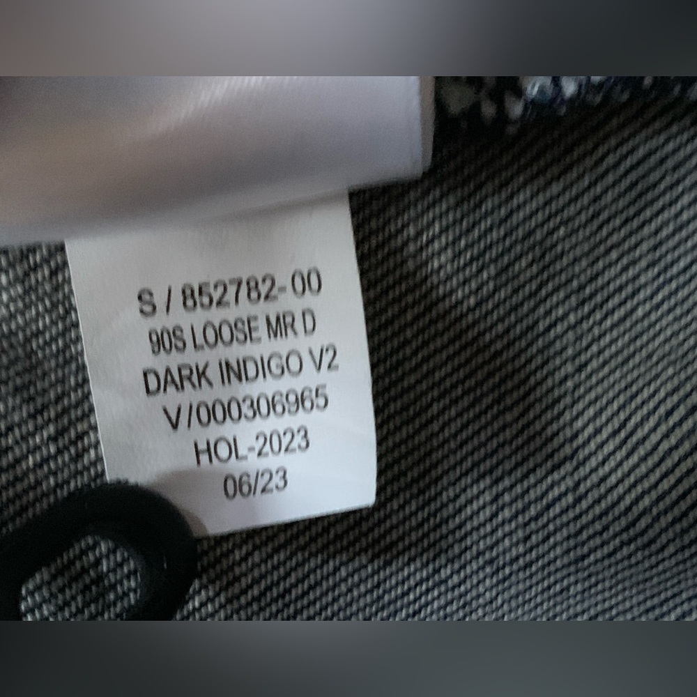 GAP Women’s Dark Blue Mid Rise Jeans - Picture 8 of 8